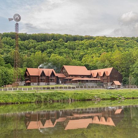 5.Evszak Hotel Sfântu Gheorghe Bagian luar foto