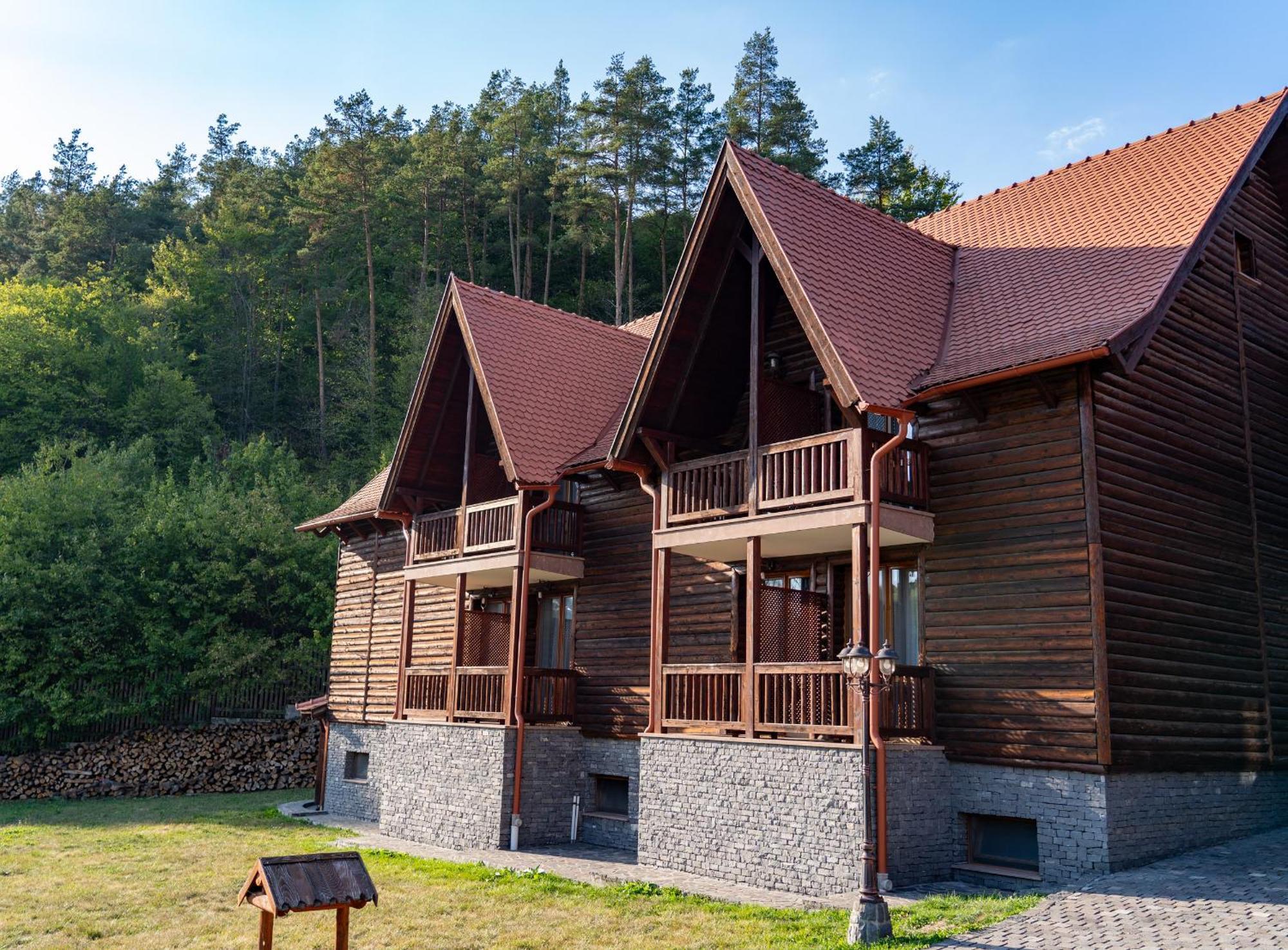 5.Evszak Hotel Sfântu Gheorghe Bagian luar foto